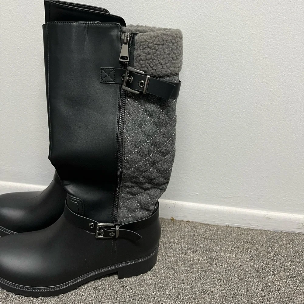 NWT Henry Ferrera Collection Ladies Boot Size 8